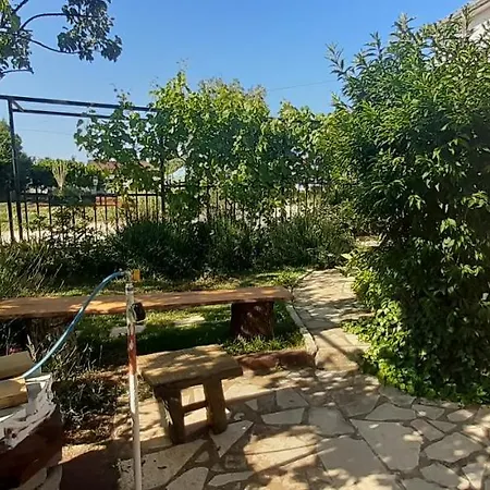 Peaceful Studio Apartman