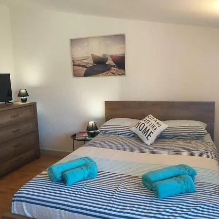 Peaceful Studio Apartman Póla